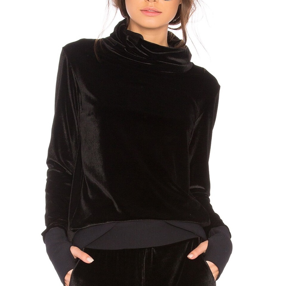 Maaji TWO Piece Activewear Black Velour Jogger Set